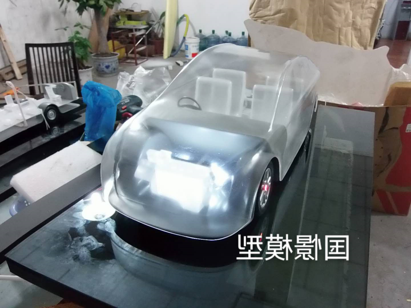 透明车模型
