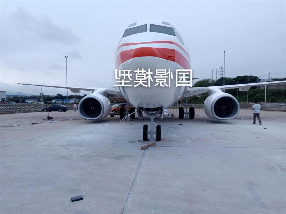 飞机模拟仓